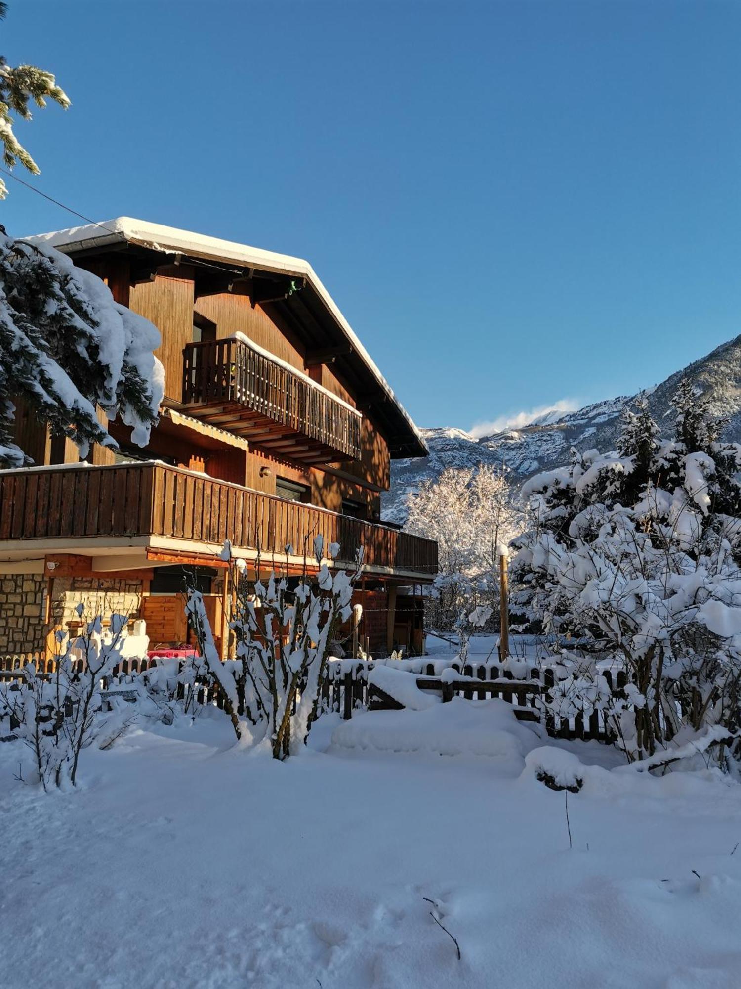 Chalet La Cachette Cyclists & Skiers Le Bourg-d'Oisans Exterior photo